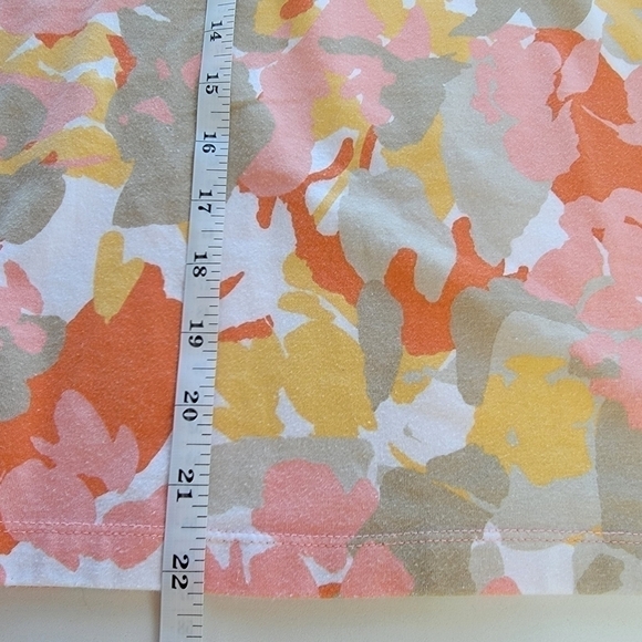 RUBY Rd. Spring Floral Top Size Large - Picture 9 of 9